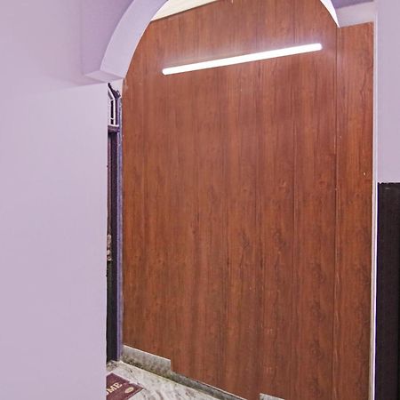 Flagship Hotel Decent Stay Near Pvr Vikaspuri Delhi 뉴델리 외부 사진