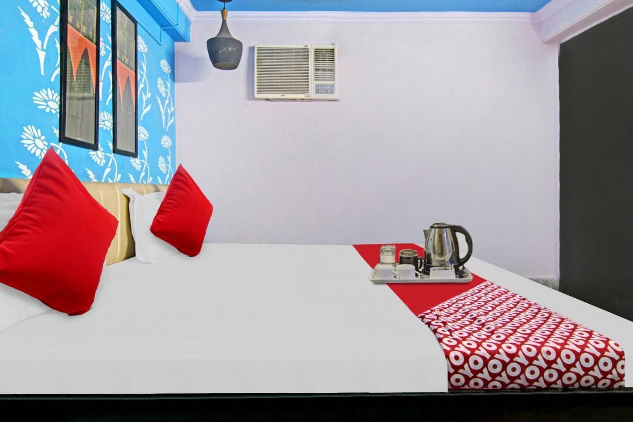 Flagship Hotel Decent Stay Near Pvr Vikaspuri Delhi 뉴델리 외부 사진