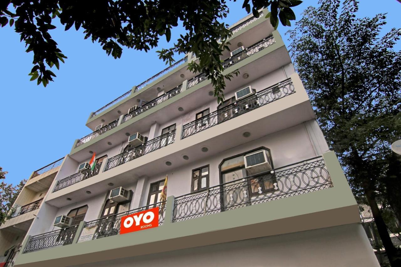 Flagship Hotel Decent Stay Near Pvr Vikaspuri Delhi 뉴델리 외부 사진