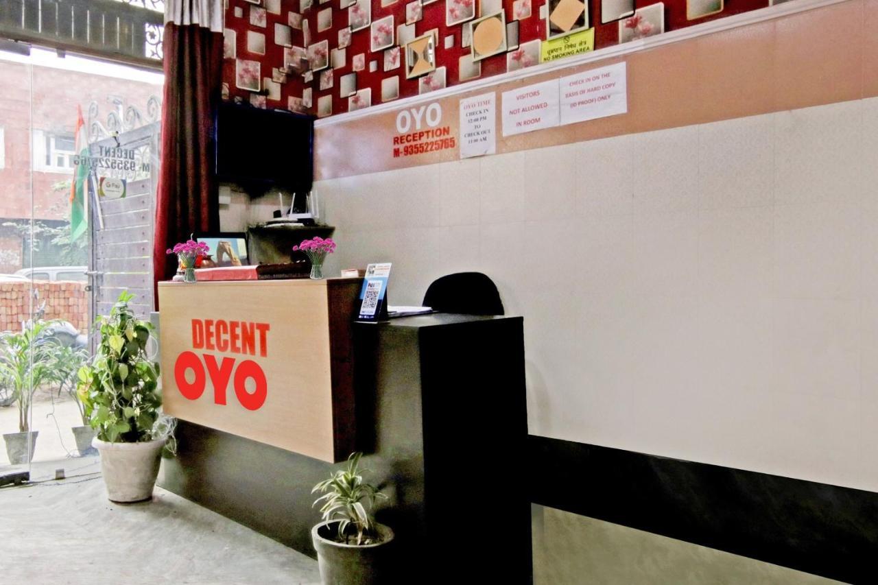Flagship Hotel Decent Stay Near Pvr Vikaspuri Delhi 뉴델리 외부 사진