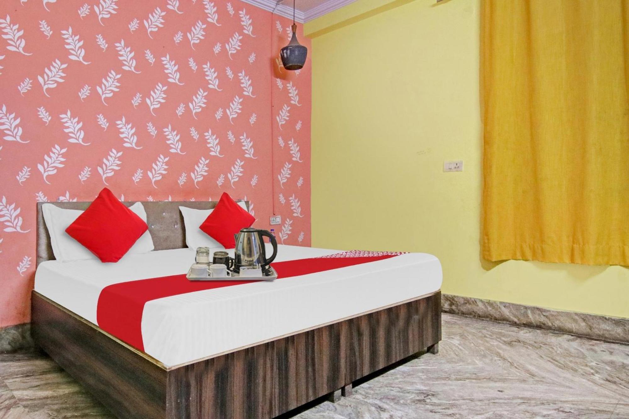 Flagship Hotel Decent Stay Near Pvr Vikaspuri Delhi 뉴델리 외부 사진